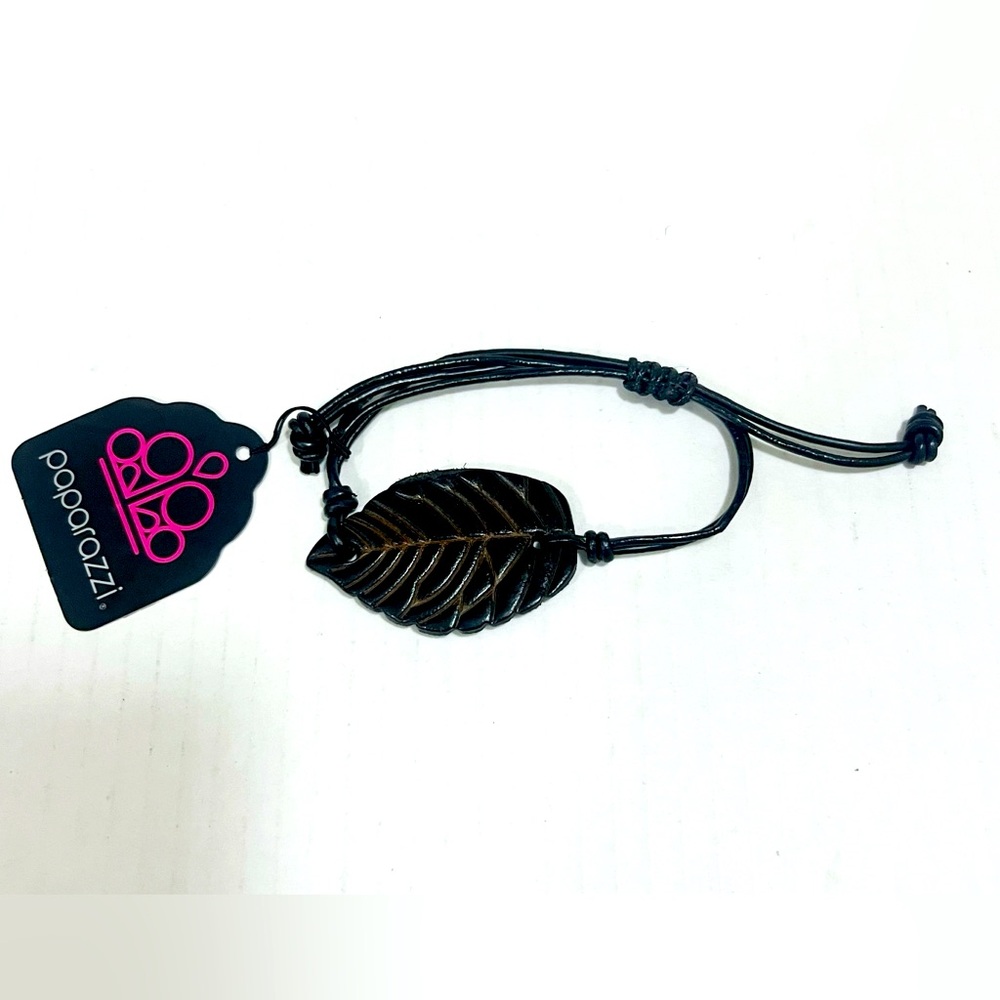 Paparazzi Black Leaf Bracelet